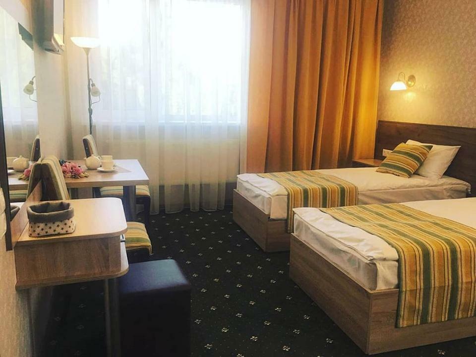 Rioro Hotel Myrhorod Bagian luar foto
