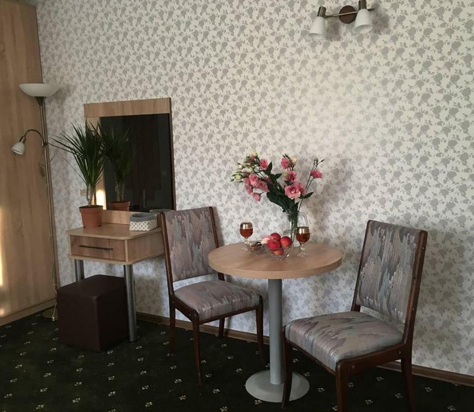 Rioro Hotel Myrhorod Bagian luar foto