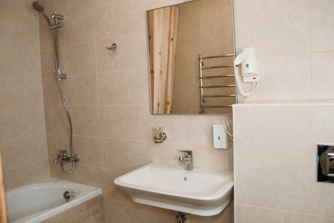 Rioro Hotel Myrhorod Bagian luar foto