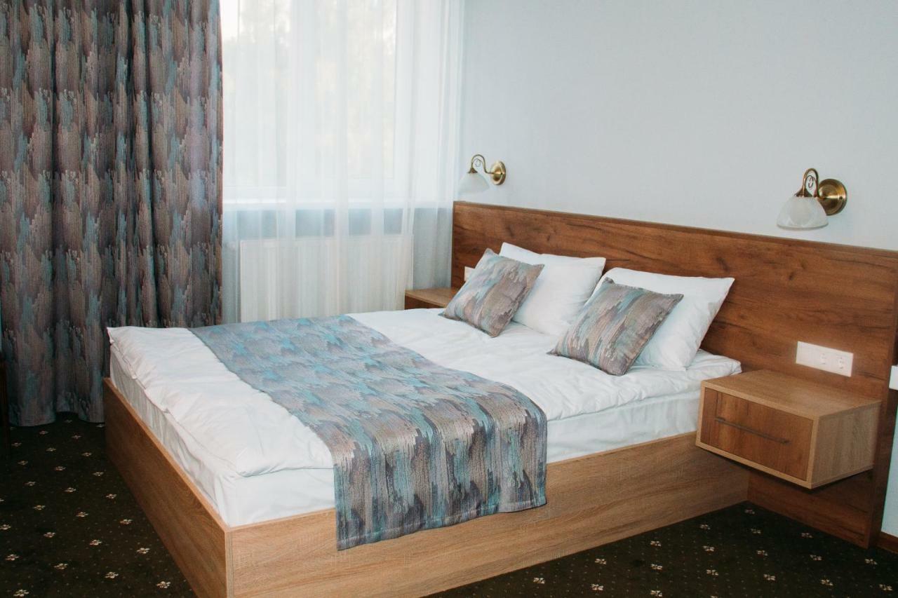 Rioro Hotel Myrhorod Bagian luar foto