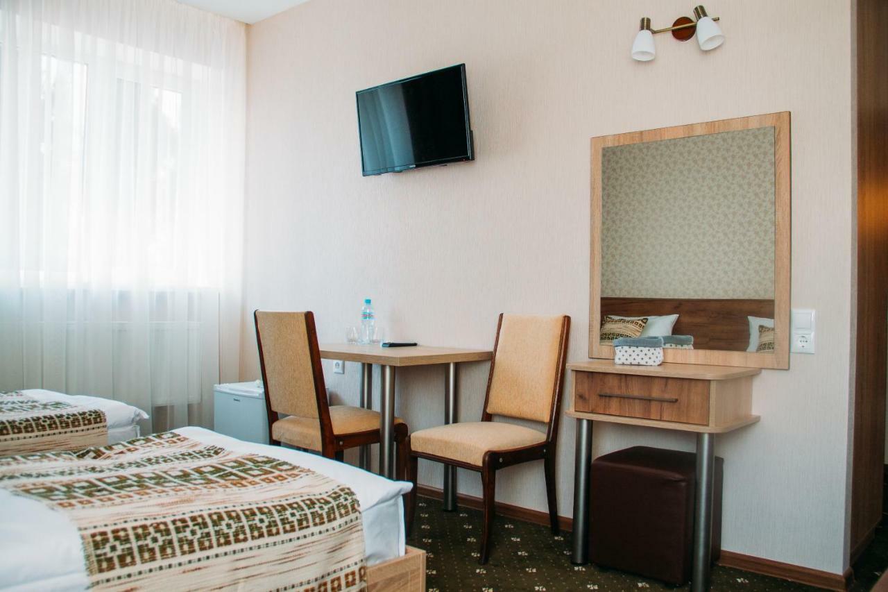 Rioro Hotel Myrhorod Bagian luar foto