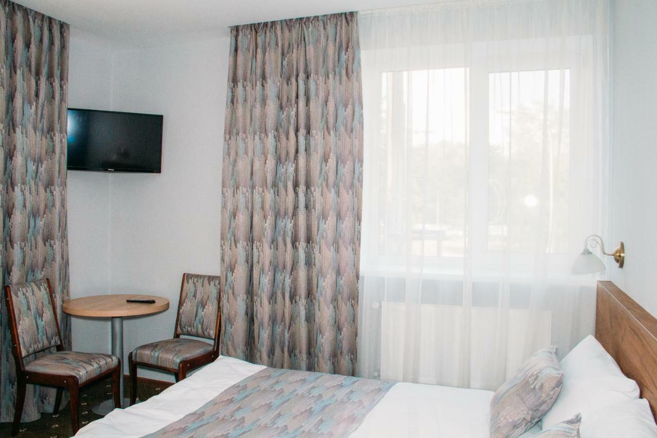 Rioro Hotel Myrhorod Bagian luar foto