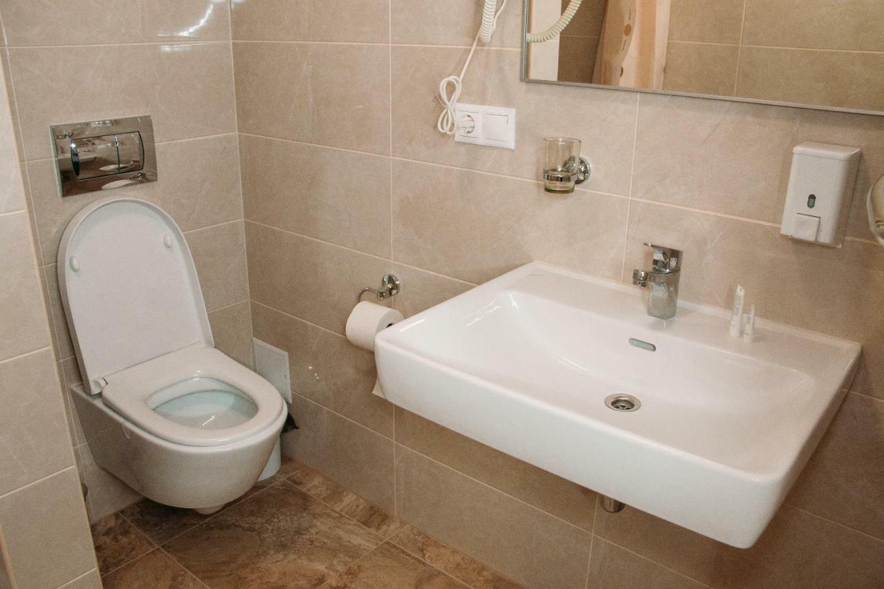 Rioro Hotel Myrhorod Bagian luar foto