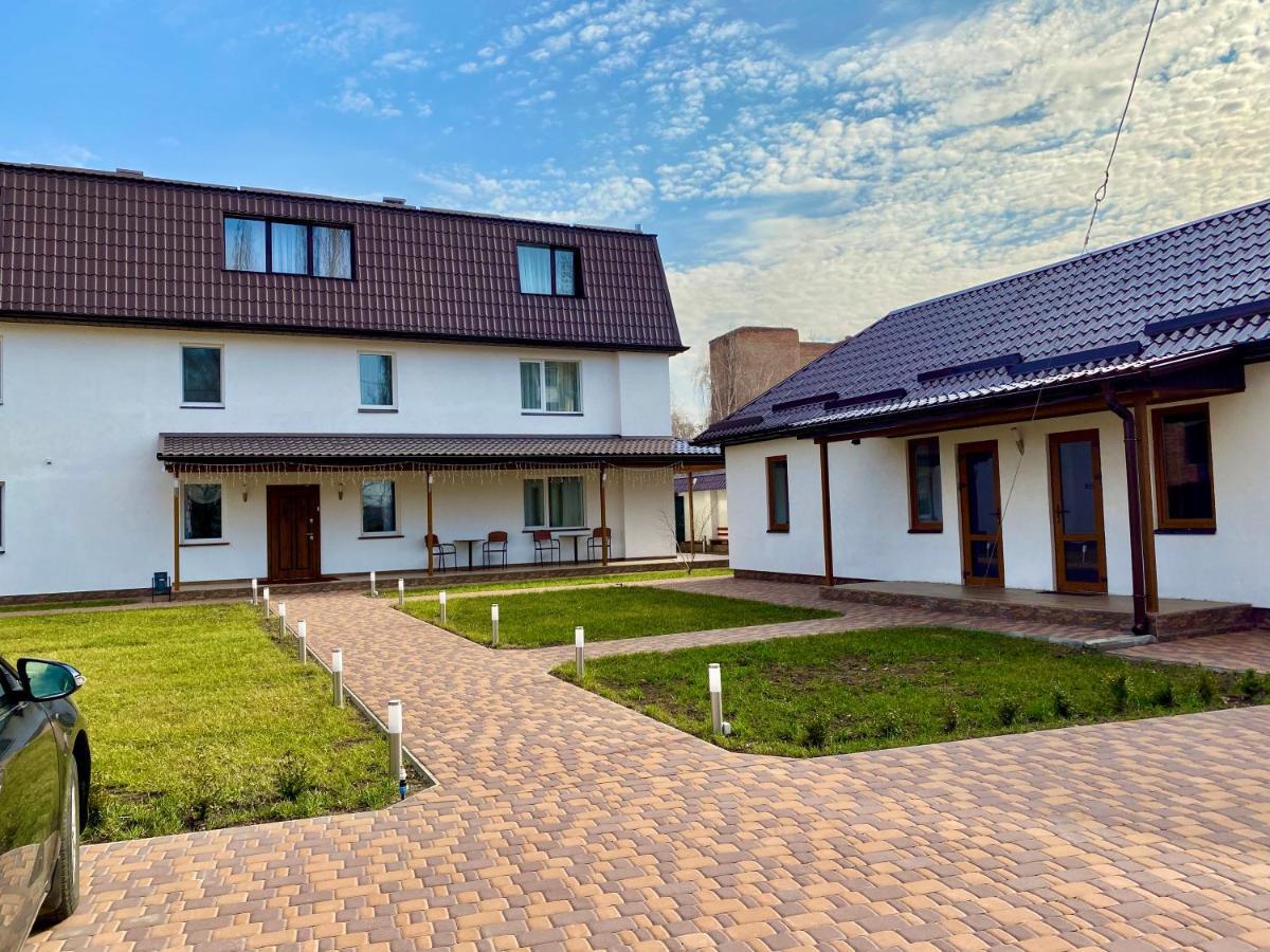 Rioro Hotel Myrhorod Bagian luar foto